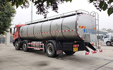 新東牛奶運(yùn)輸車的“剎車安全密碼”：雙管路+緊急繼動(dòng)閥